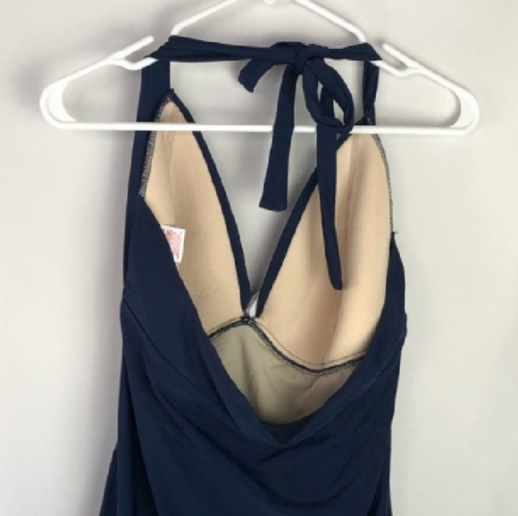 Swimsuit - Picture 6 of 8